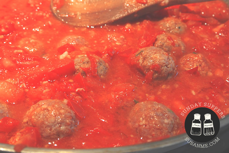 meatballs with tomato sauce